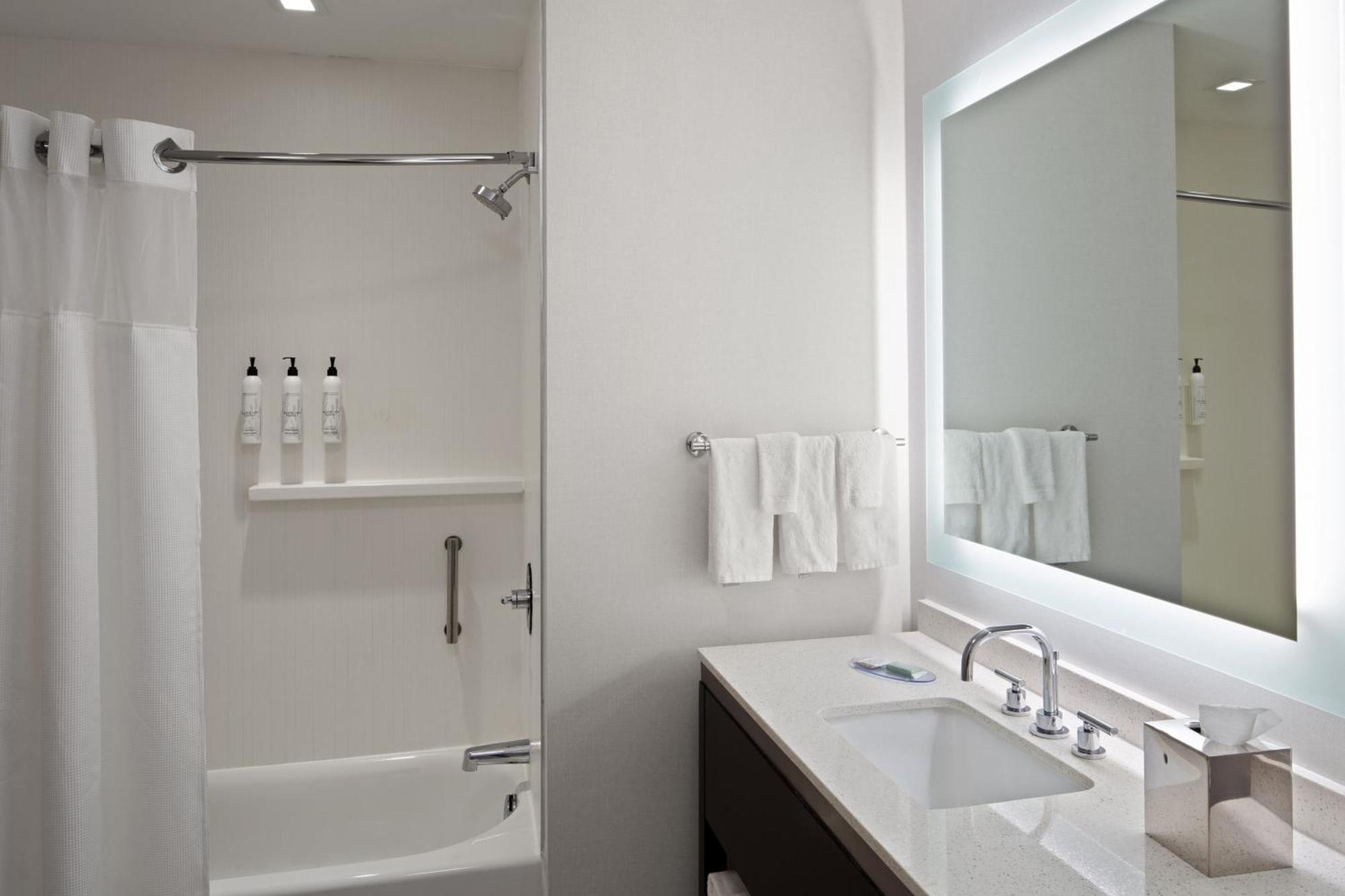 Towneplace Suites By Marriott Boston Logan Airport/צ'לסי מראה חיצוני תמונה
